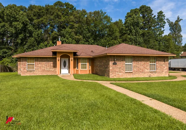 Photo 1 of Single family home for sale at 3002 Long Pines Dr, Shreveport, LA 71119 | MLS# 21316457 | Listing updated on 2026-08-18