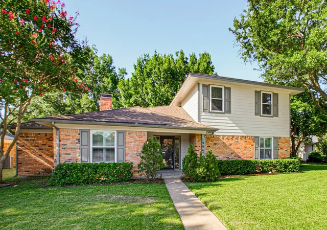 Photo 1 of Single family home for sale at 1904 Clover Trl, Richardson, TX 75081 | MLS# 21325747 | Listing updated on 2026-08-26