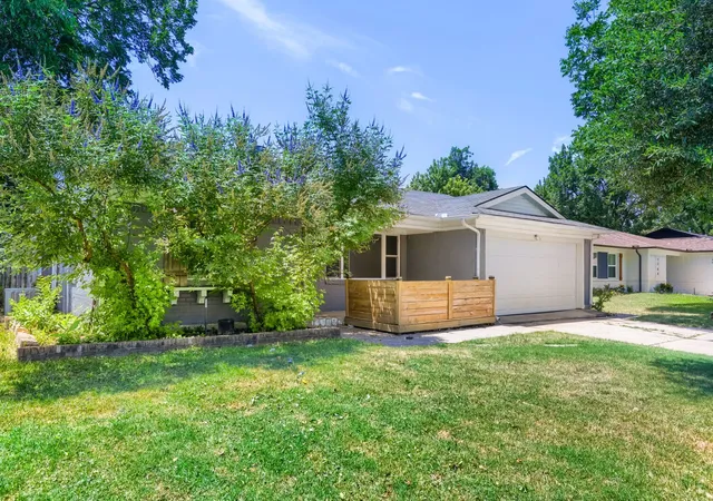 2nd image of 1207 Ridgeway Dr, Richardson, TX 75080 | MLS# 21277253