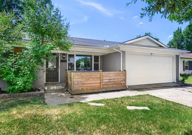 3rd image of 1207 Ridgeway Dr, Richardson, TX 75080 | MLS# 21277253