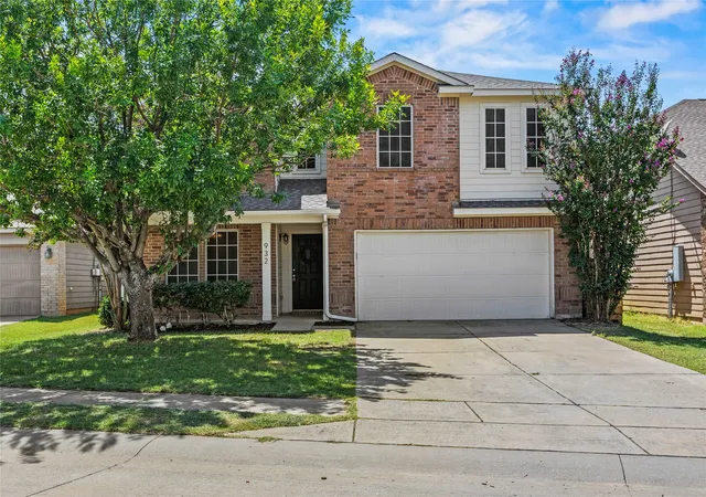 Photo 1 of Single family home for sale at 932 Cottonwood Trl, Anna, TX 75409 | MLS# 21319966 | Listing updated on 2026-09-30