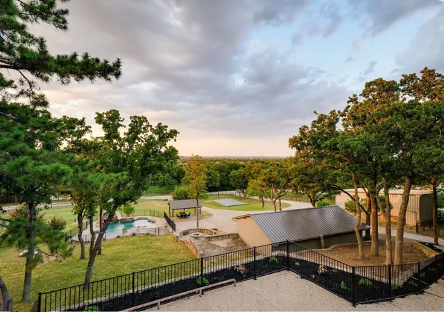 Photo 2 of Sale Pending at 826 Skyline Dr, Argyle, TX 76226 | MLS# 21325417 | Listing updated on 2026-08-29