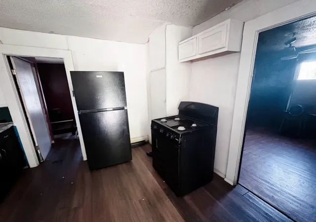 Photo 4 of Single family home for sale at 323 Sparks St, Dallas, TX 75203 | MLS# 21299957 | Listing updated on 2026-07-10