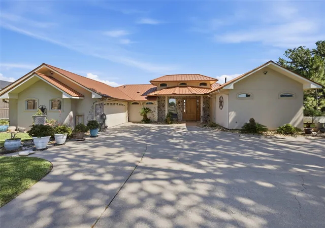 Photo 2 of Single family home for sale at 2547 Groves Dr, Tool, TX 75143 | MLS# 21312215 | Listing updated on 2026-07-10