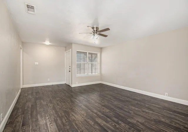 Photo 3 of Sale Pending at 6913 W Cleburne Rd, Fort Worth, TX 76133 | MLS# 21327083 | Listing updated on 2026-08-25