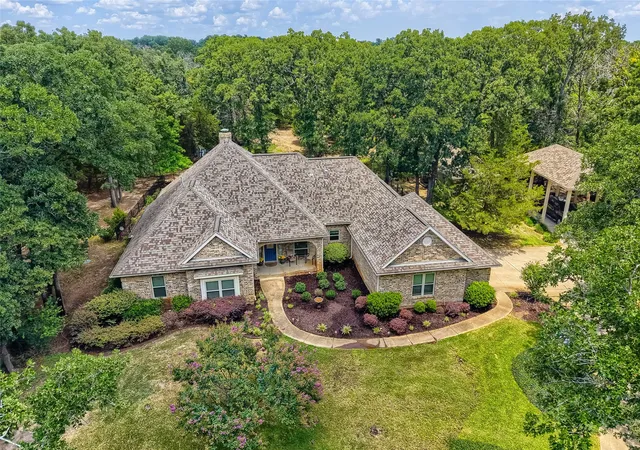 Photo 1 of Single family home for sale at 1573 Oak Bend Dr, Kaufman, TX 75142 | MLS# 21325730 | Listing updated on 2026-08-22