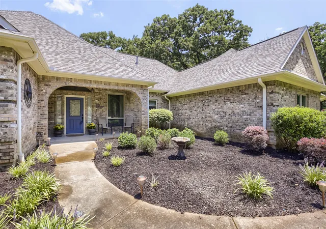 Photo 4 of Single family home for sale at 1573 Oak Bend Dr, Kaufman, TX 75142 | MLS# 21325730 | Listing updated on 2026-08-22