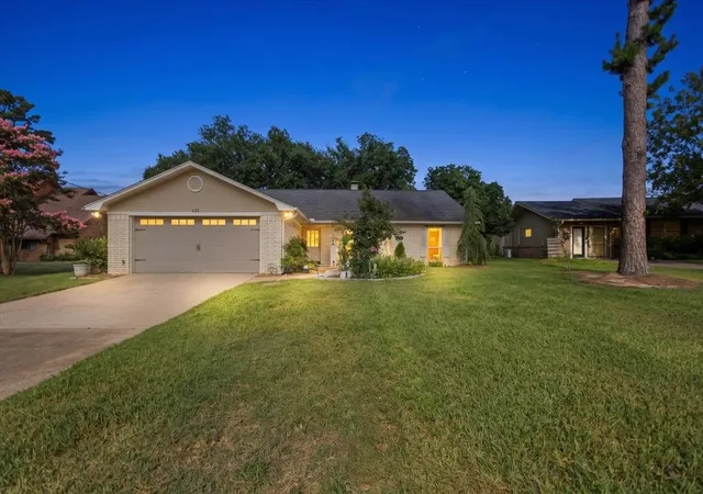 Photo 3 of Single family home for sale at 235 Fairlawn Dr, Hideaway, TX 75771 | MLS# 21324633 | Listing updated on 2026-09-28