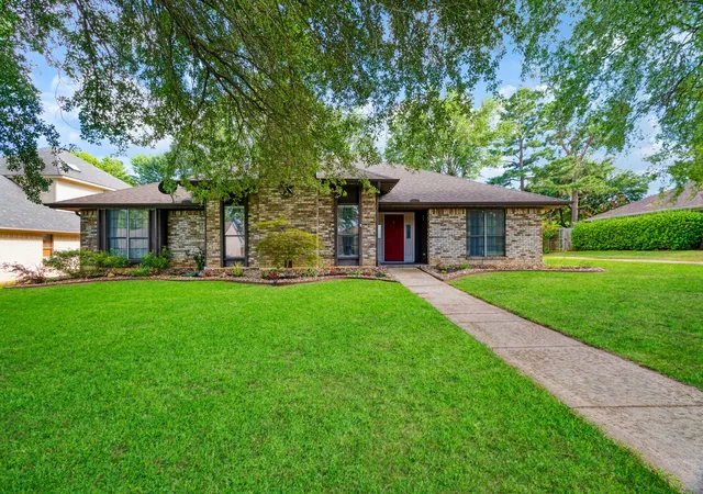 Photo 1 of Single family home for sale at 4030 Shannon Dr, Paris, TX 75462 | MLS# 21324317 | Listing updated on 2026-07-10