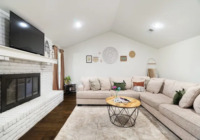 Photo 3 of Single family home for sale at 4030 Shannon Dr, Paris, TX 75462 | MLS# 21324317 | Listing updated on 2026-07-10