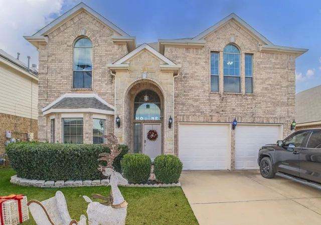 Photo 1 of Single family home for sale at 317 Crescent Creek Ln, Fort Worth, TX 76140 | MLS# 21327126 | Listing updated on 2026-07-10