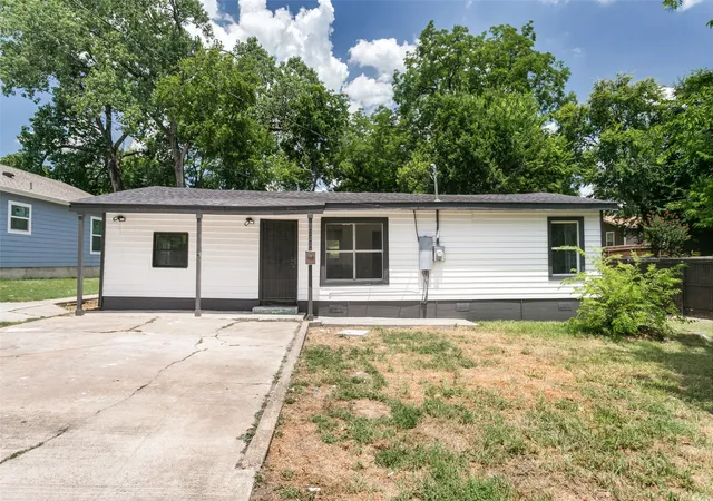 Photo 1 of Single family home for sale at 1211 E Virginia St, Mc Kinney, TX 75069 | MLS# 21327145 | Listing updated on 2026-08-26