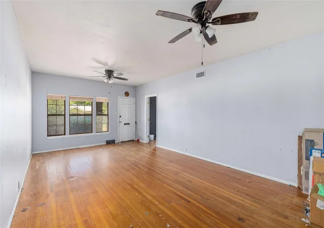 Photo 3 of Single family home for sale at 1601 9Th St, Brownwood, TX 76801 | MLS# 21326301 | Listing updated on 2026-09-04