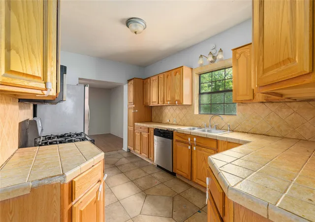 Photo 4 of Single family home for sale at 1601 9Th St, Brownwood, TX 76801 | MLS# 21326301 | Listing updated on 2026-09-04