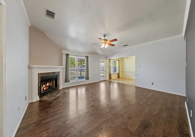Photo 3 of Single family home for sale at 313 N Main St, Red Oak, TX 75154 | MLS# 21327116 | Listing updated on 2026-08-27