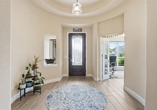 Photo 2 of Single family home for sale at 521 Ridgewater Trl, Fort Worth, TX 76131 | MLS# 21327180 | Listing updated on 2026-10-06