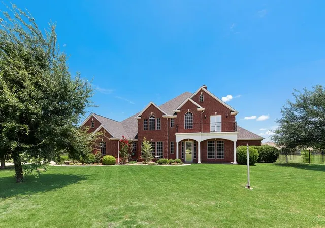 Photo 1 of Single family home for sale at 16055 S Skyview Ct, Forney, TX 75126 | MLS# 21327245 | Listing updated on 2026-08-23