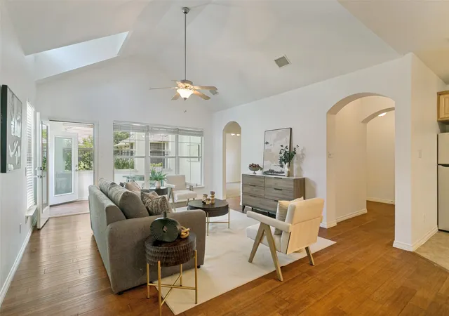 Photo 3 of Single family home for sale at 192 River Hills Ct, Mc Kinney, TX 75069 | MLS# 21312258 | Listing updated on 2026-08-04