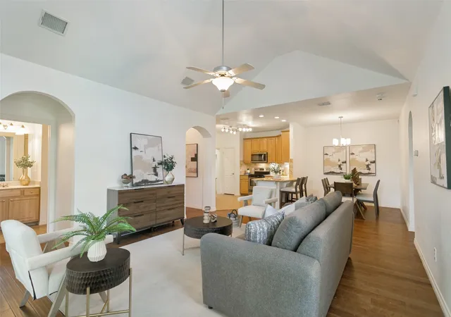 Photo 4 of Single family home for sale at 192 River Hills Ct, Mc Kinney, TX 75069 | MLS# 21312258 | Listing updated on 2026-08-04