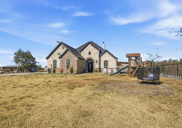 Photo 2 of Single family home for sale at 5039 Cheryl Ln, Kaufman, TX 75142 | MLS# 21327275 | Listing updated on 2026-10-03