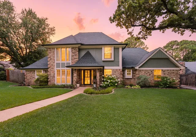 Photo 1 of Single family home for sale at 4102 Greenway Ct, Colleyville, TX 76034 | MLS# 21318378 | Listing updated on 2026-08-19
