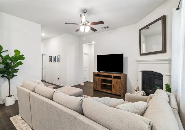 Photo 3 of Single family home for sale at 10330 Quail Pointe Rd, Aubrey, TX 76227 | MLS# 21323987 | Listing updated on 2026-08-24