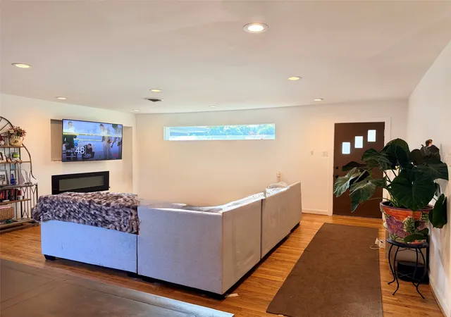 Photo 3 of Single family home for sale at 10208 San Lorenzo Dr, Dallas, TX 75228 | MLS# 21321559 | Listing updated on 2026-08-18