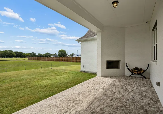 Photo 4 of Single family home for sale at 1751 Blackfoot Pkwy, Waxahachie, TX 75165 | MLS# 21322775 | Listing updated on 2026-08-22