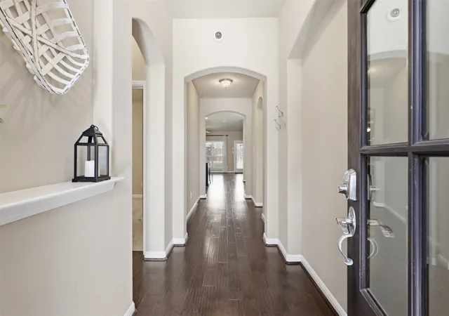 Photo 3 of Sale Pending at 6053 Shiner Dr, Fort Worth, TX 76179 | MLS# 21316430 | Listing updated on 2026-08-31