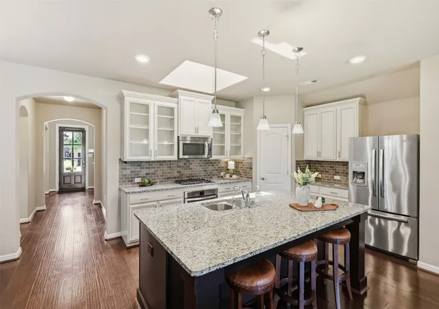 Photo 3 of Sale Pending at 6053 Shiner Dr, Fort Worth, TX 76179 | MLS# 21316430 | Listing updated on 2026-08-31