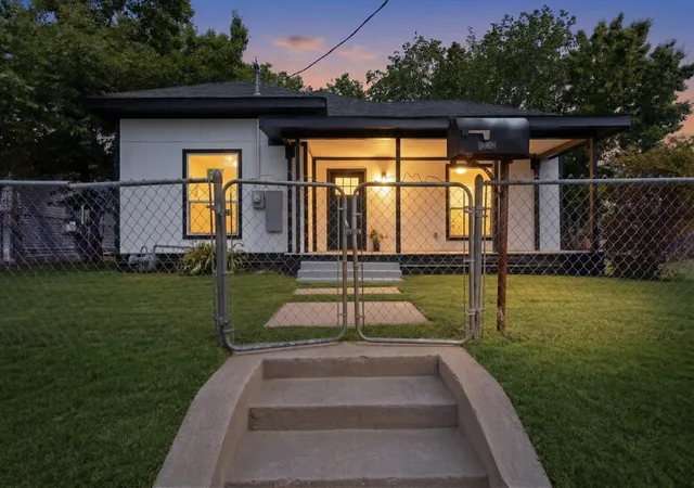 Photo 2 of Single family home for sale at 1612 Jones St, Greenville, TX 75401 | MLS# 21327299 | Listing updated on 2026-07-10
