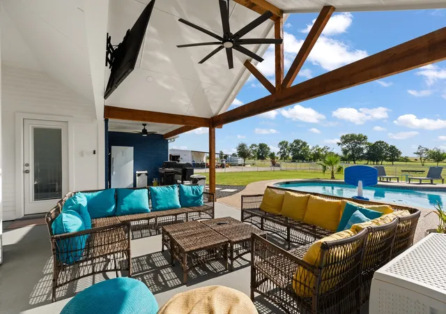 Photo 3 of Sale Pending at 3222 Greathouse Rd, Waxahachie, TX 75167 | MLS# 21326399 | Listing updated on 2026-08-29