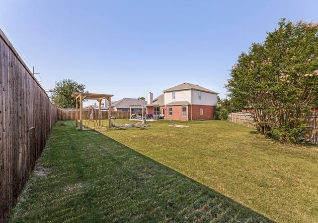 2nd image of 11940 Gold Creek Dr E, Fort Worth, TX 76244 | MLS# 21323796