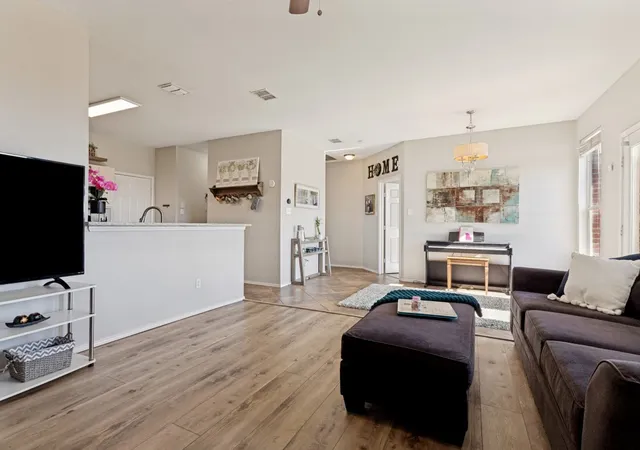 5th image of 11940 Gold Creek Dr E, Fort Worth, TX 76244 | MLS# 21323796