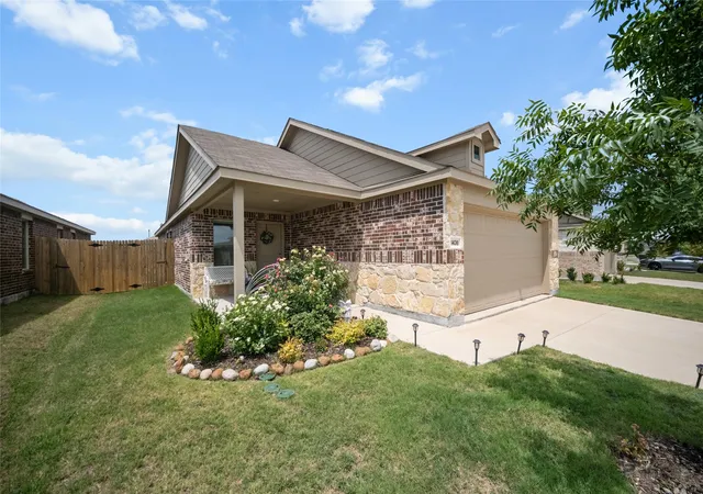 Photo 3 of Sale Pending at 1438 Dovekie Dr, Forney, TX 75126 | MLS# 21320974 | Listing updated on 2026-09-05