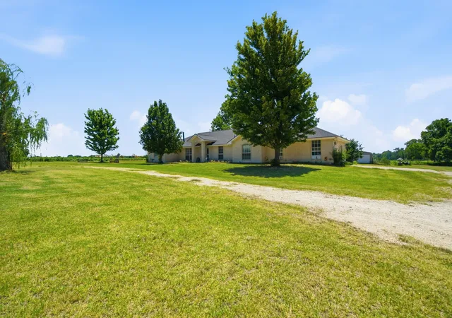 Photo 2 of Land for sale at 1640 County Road 185, Stephenville, TX 76401 | MLS# 21326943 | Listing updated on 2026-08-22