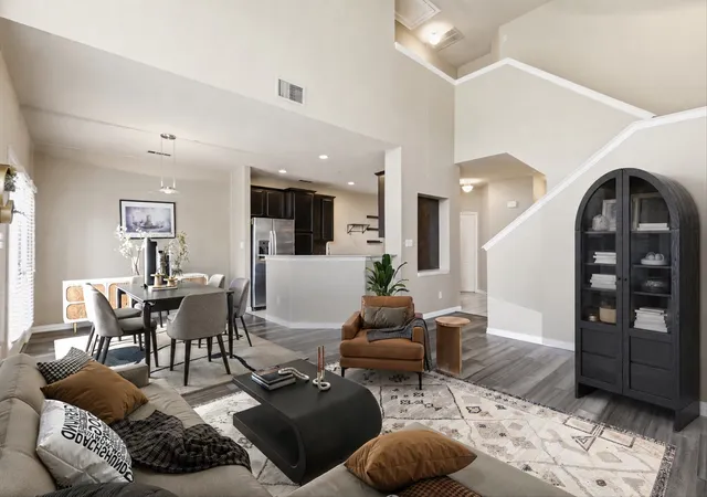 1st image of 932 Avondale Ln, Plano, TX 75025 | MLS# 21306196