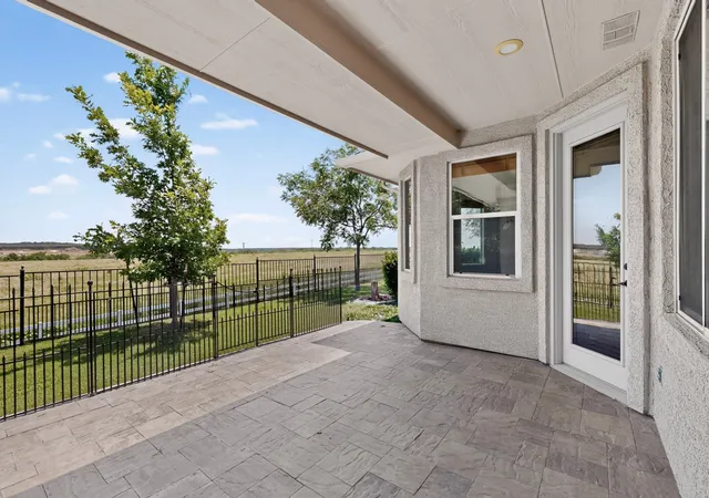 Photo 3 of Sale Pending at 9121 Perimeter St, Denton, TX 76207 | MLS# 21324892 | Listing updated on 2026-10-07