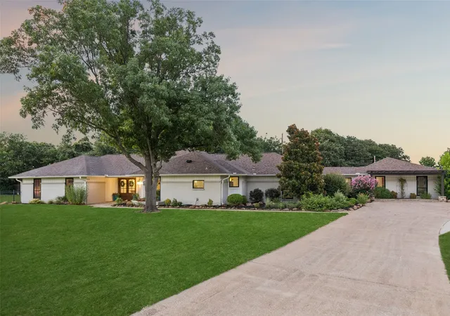 2nd image of 2705 N Quail Run Ct, Southlake, TX 76092 | MLS# 21299403