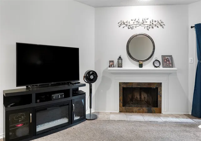 Listing Photo 3 - Condo for sale in building located at 9801 Royal Ln, Dallas, TX 75231 - Unit #312