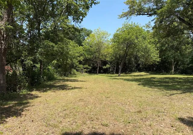 Photo 1 of Land for sale at 901 S Bryant Ave, Sherman, TX 75092 | MLS# 21323680 | Listing updated on 2026-07-10