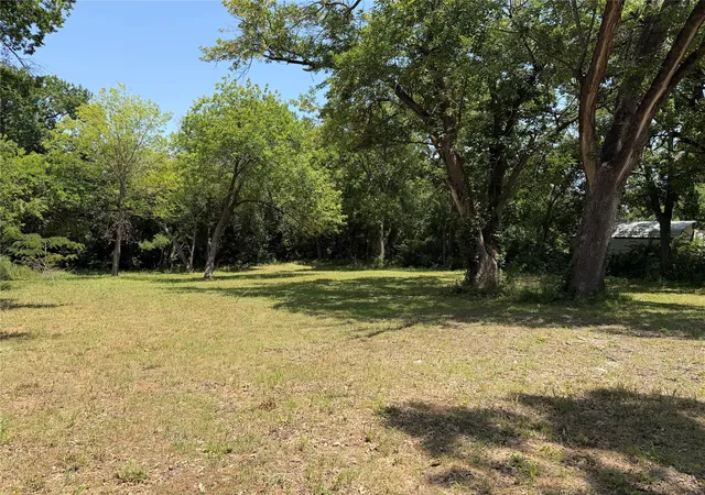 Photo 2 of Land for sale at 901 S Bryant Ave, Sherman, TX 75092 | MLS# 21323680 | Listing updated on 2026-07-10