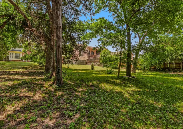 Photo 3 of Single family home for sale at 9301 Nottingham Ct, Rowlett, TX 75088 | MLS# 21322646 | Listing updated on 2026-09-03