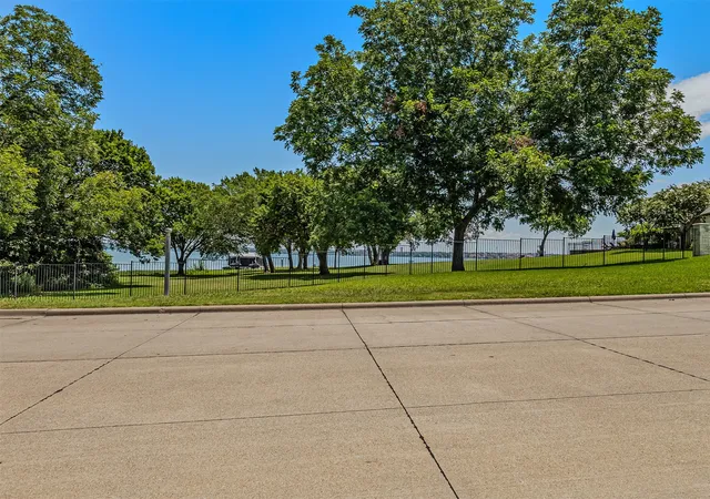 Photo 2 of Single family home for sale at 9301 Nottingham Ct, Rowlett, TX 75088 | MLS# 21322646 | Listing updated on 2026-09-03