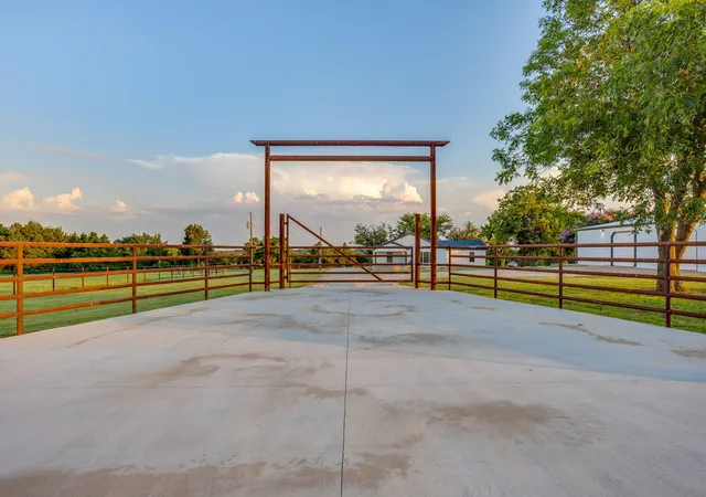 Photo 3 of House for sale at 1778 County Road 217, Collinsville, TX 76233 | MLS# 21326319 | Listing updated on 2026-07-10