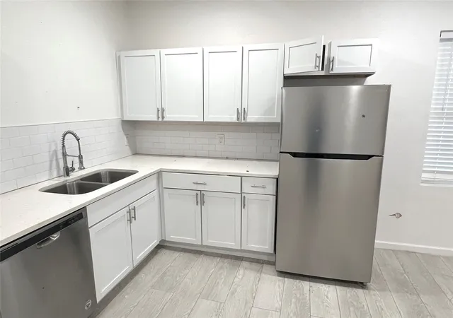 Photo 4 of House for sale at 410 S Vaden St, Sherman, TX 75090 | MLS# 21327409 | Listing updated on 2026-07-10