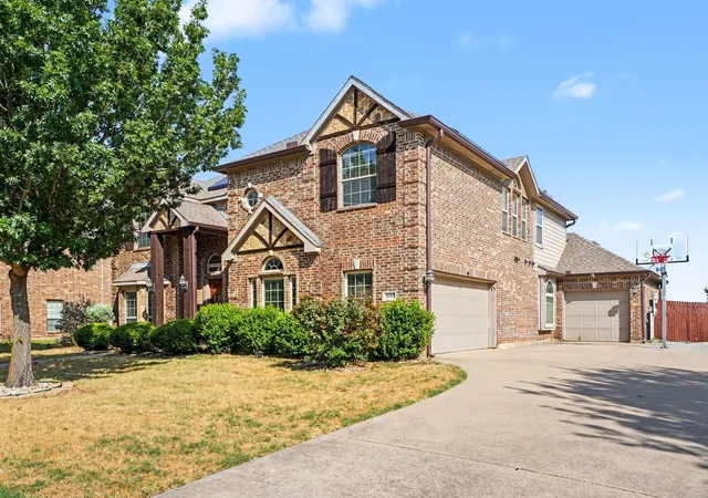Photo 2 of Single family home for sale at 2605 Tall Meadows Dr, Midlothian, TX 76065 | MLS# 21326479 | Listing updated on 2026-10-02