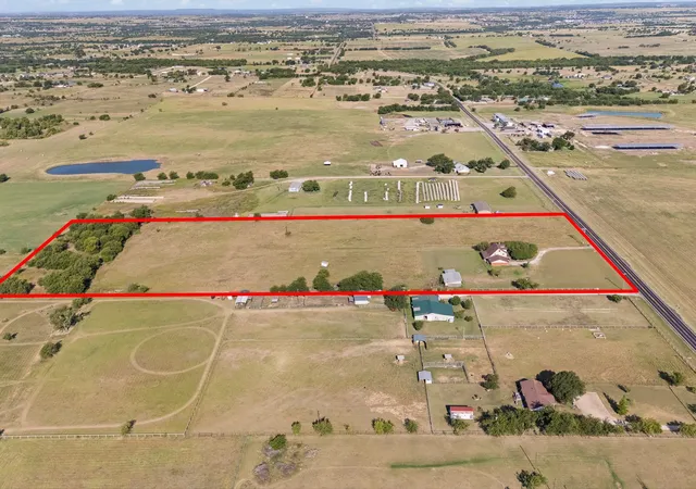 Photo 4 of Sale Pending at 4709 W Fm 917, Godley, TX 76044 | MLS# 21324328 | Listing updated on 2026-08-22