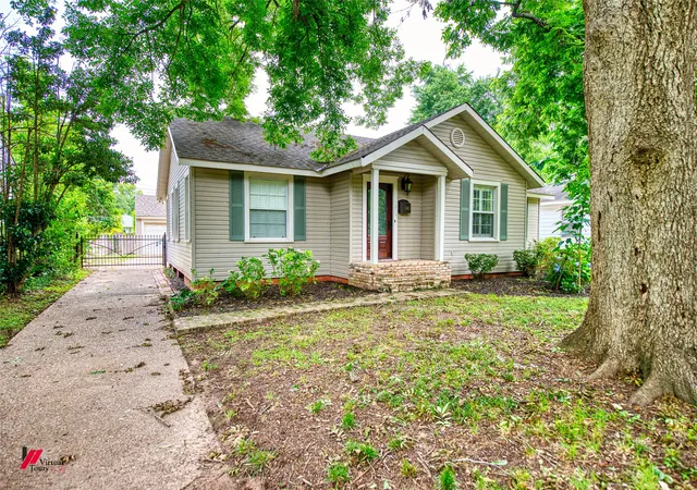 Photo 1 of Single family home for sale at 416 Albany Ave, Shreveport, LA 71105 | MLS# 21327461 | Listing updated on 2026-07-10