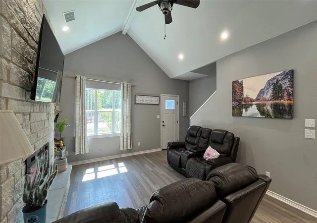 Photo 3 of Single family home for sale at 206 Beckham St W, Sulphur Springs, TX 75482 | MLS# 21325909 | Listing updated on 2026-07-10